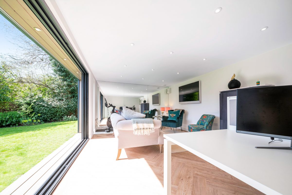 Contemporary Garden Room Hertfordshire Hawksbeck