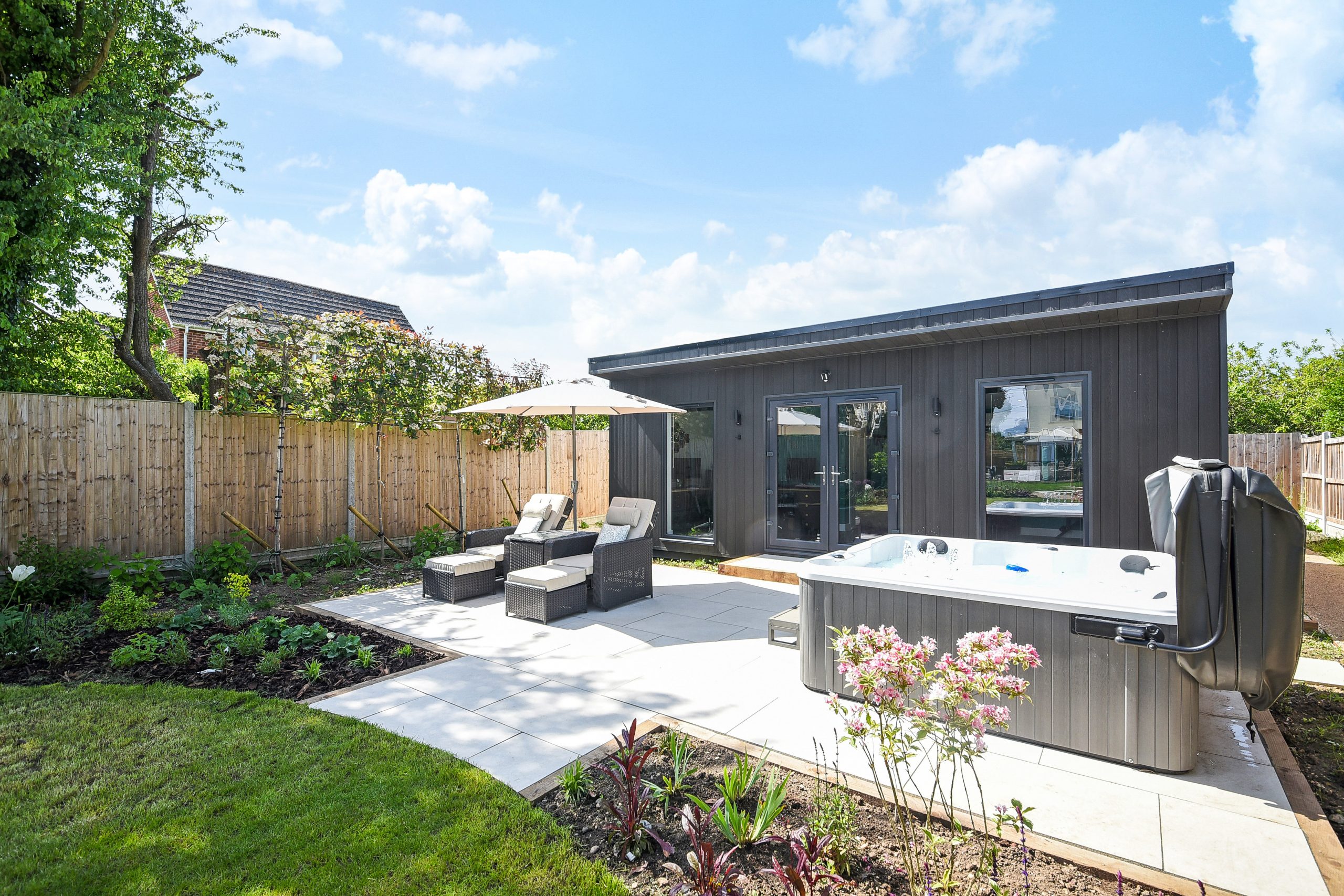 luxury garden room london