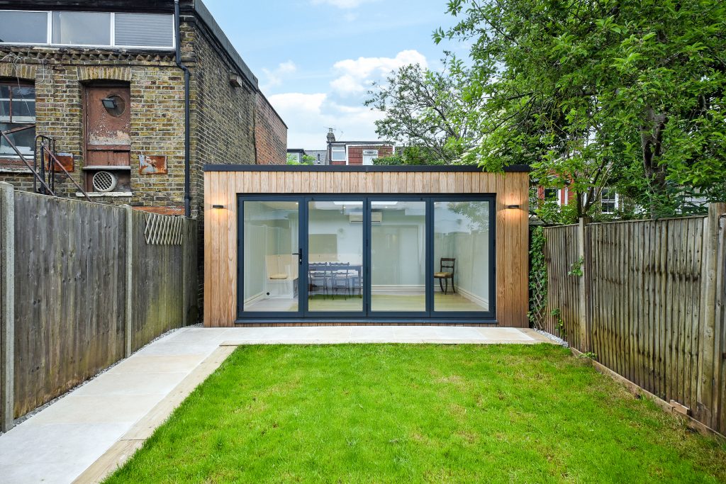 TOM_4695 luxury bespoke garden room in Suffolk