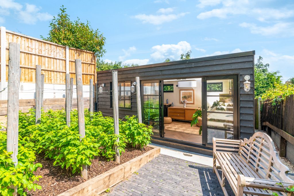 TOM_8365 luxury garden rooms cambs